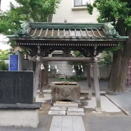 女躰大神の手水舎