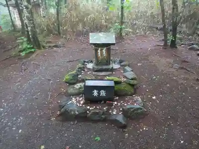 新屋山神社奥宮(山梨県)