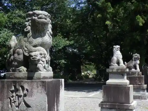 石刀神社の狛犬