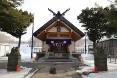 石山神社の本殿