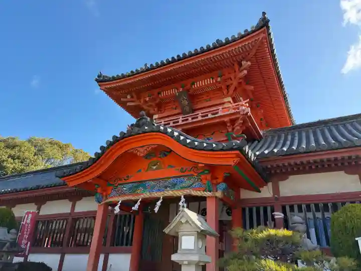 伊佐爾波神社の{uncategorized: "未分類", other: "その他", undefined: "問題あり", building: "その他建物", grave: "お墓", sacred_gate: "鳥居", guardian: "狛犬", statue: "像", buddha: "仏像", history: "歴史", nature: "自然", garden: "庭園", animal: "動物", pagoda: "塔", temizu: "手水舎", mountain_gate: "山門・神門", sanctuary: "本殿・本堂", subordinate: "末社・摂社", art: "芸術", scenery: "景色", jizo: "地蔵", ema: "絵馬", goshuin: "御朱印", omikuji: "おみくじ", items: "授与品その他", amulet: "お守り", goshuincho: "御朱印帳", eats: "食事", festival: "お祭り", votive_dance: "神楽", shichigosan: "七五三参", wedding: "結婚式", experience: "体験その他", initially: "初詣", around: "周辺", anti_infection: "感染症対策"}