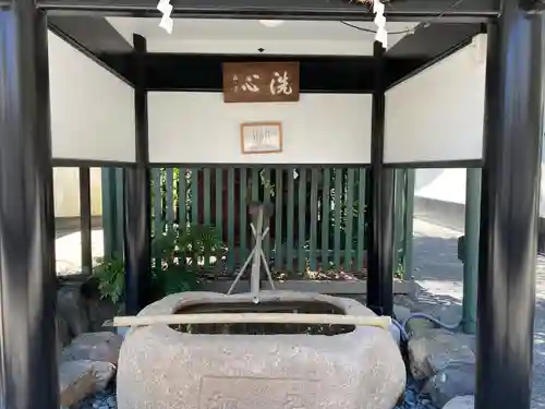 二宮神社の手水舎
