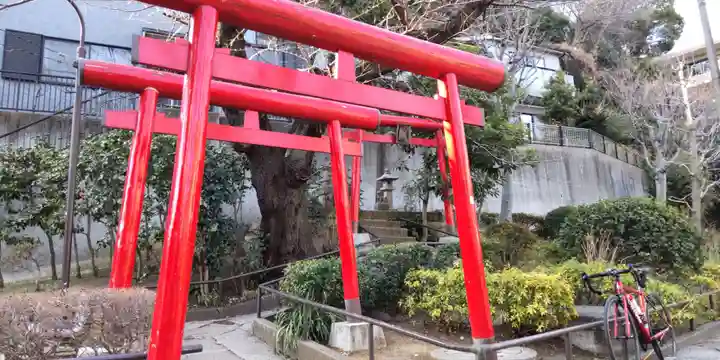 狸穴稲荷社(東京都)