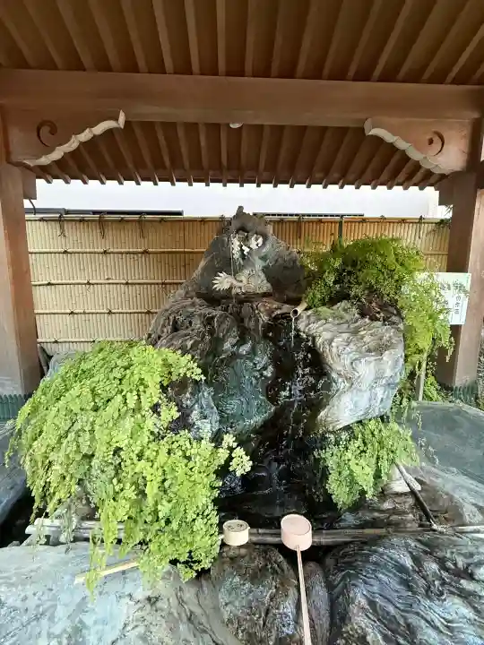 馬橋稲荷神社の{uncategorized: "未分類", other: "その他", undefined: "問題あり", building: "その他建物", grave: "お墓", sacred_gate: "鳥居", guardian: "狛犬", statue: "像", buddha: "仏像", history: "歴史", nature: "自然", garden: "庭園", animal: "動物", pagoda: "塔", temizu: "手水舎", mountain_gate: "山門・神門", sanctuary: "本殿・本堂", subordinate: "末社・摂社", art: "芸術", scenery: "景色", jizo: "地蔵", ema: "絵馬", goshuin: "御朱印", omikuji: "おみくじ", items: "授与品その他", amulet: "お守り", goshuincho: "御朱印帳", eats: "食事", festival: "お祭り", votive_dance: "神楽", shichigosan: "七五三参", wedding: "結婚式", experience: "体験その他", initially: "初詣", around: "周辺", anti_infection: "感染症対策"}
