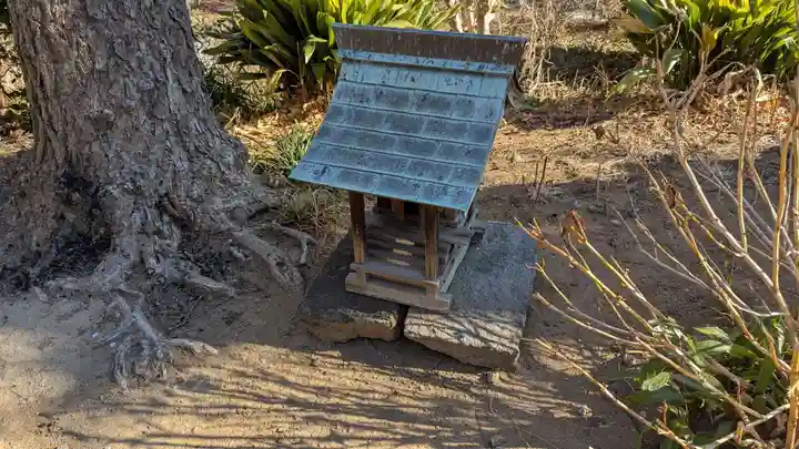 花の尾曳弁財天(尾曳稲荷神社)の末社・摂社