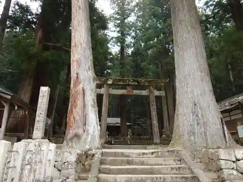 室生龍穴神社(奈良県)
