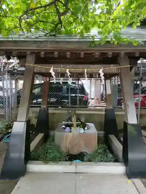 千住本氷川神社の手水舎