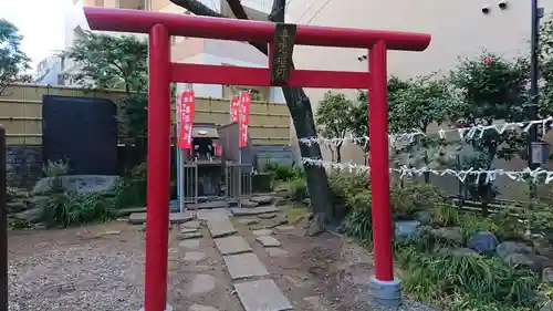 妻戀神社の鳥居