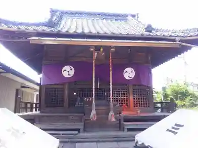 三ツ木神社の本殿・本堂