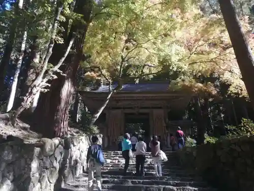 百済寺の山門