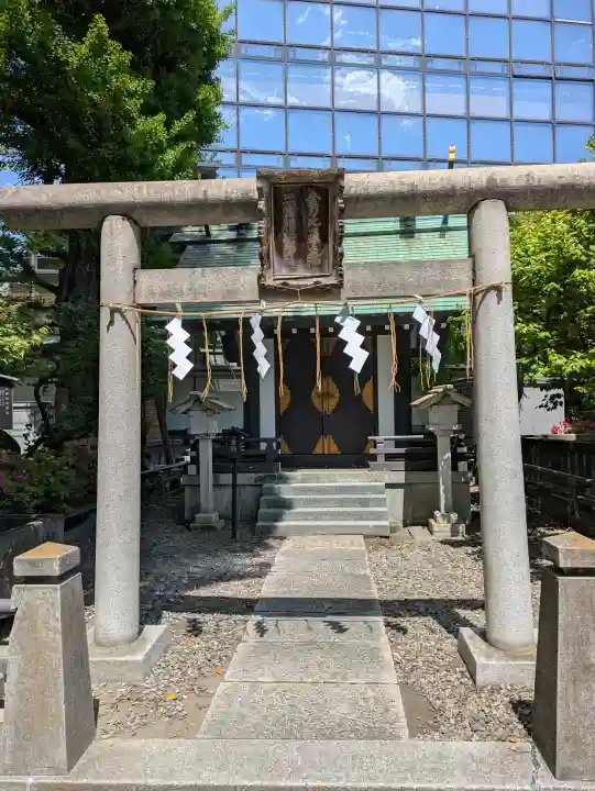 神田神社(神田明神)の{uncategorized: "未分類", other: "その他", undefined: "問題あり", building: "その他建物", grave: "お墓", sacred_gate: "鳥居", guardian: "狛犬", statue: "像", buddha: "仏像", history: "歴史", nature: "自然", garden: "庭園", animal: "動物", pagoda: "塔", temizu: "手水舎", mountain_gate: "山門・神門", sanctuary: "本殿・本堂", subordinate: "末社・摂社", art: "芸術", scenery: "景色", jizo: "地蔵", ema: "絵馬", goshuin: "御朱印", omikuji: "おみくじ", items: "授与品その他", amulet: "お守り", goshuincho: "御朱印帳", eats: "食事", festival: "お祭り", votive_dance: "神楽", shichigosan: "七五三参", wedding: "結婚式", experience: "体験その他", initially: "初詣", around: "周辺", anti_infection: "感染症対策"}