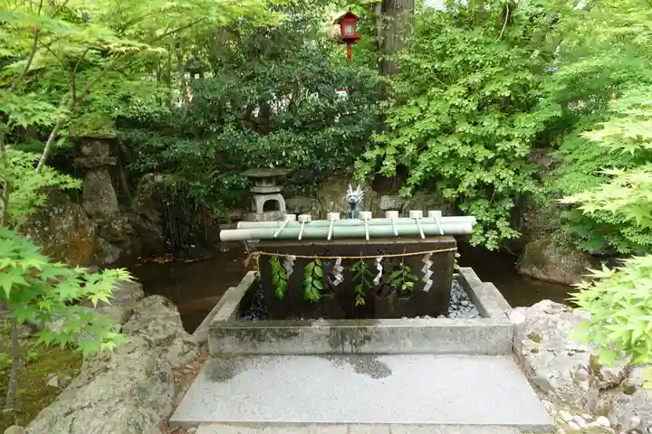 鍬山神社の手水舎