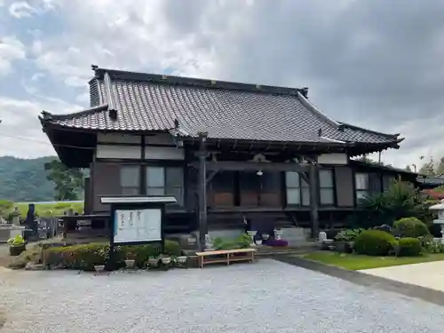 長徳寺の本殿