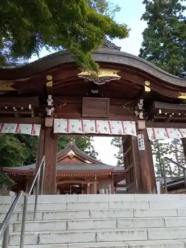 高麗神社の山門・神門