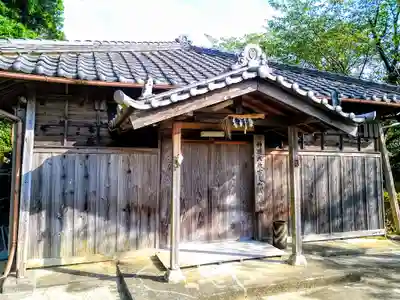 古見御嶽神社の本殿・本堂