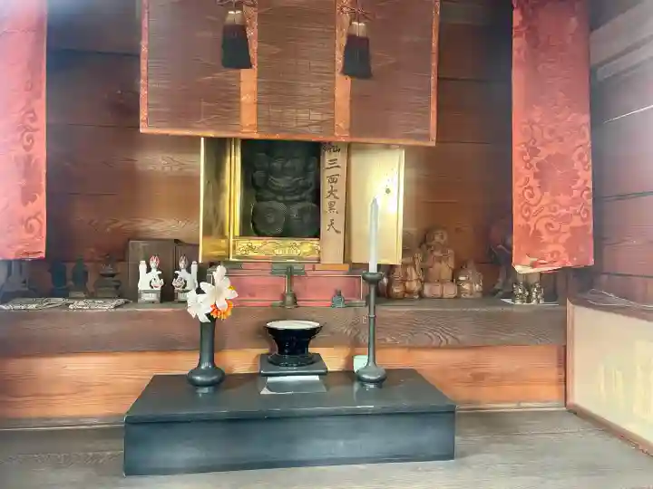 大雄山最乗寺東京別院の{uncategorized: "未分類", other: "その他", undefined: "問題あり", building: "その他建物", grave: "お墓", sacred_gate: "鳥居", guardian: "狛犬", statue: "像", buddha: "仏像", history: "歴史", nature: "自然", garden: "庭園", animal: "動物", pagoda: "塔", temizu: "手水舎", mountain_gate: "山門・神門", sanctuary: "本殿・本堂", subordinate: "末社・摂社", art: "芸術", scenery: "景色", jizo: "地蔵", ema: "絵馬", goshuin: "御朱印", omikuji: "おみくじ", items: "授与品その他", amulet: "お守り", goshuincho: "御朱印帳", eats: "食事", festival: "お祭り", votive_dance: "神楽", shichigosan: "七五三参", wedding: "結婚式", experience: "体験その他", initially: "初詣", around: "周辺", anti_infection: "感染症対策"}