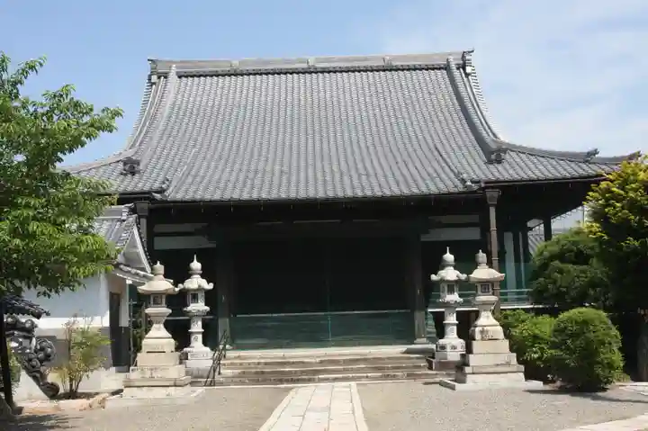 西方寺の本殿・本堂