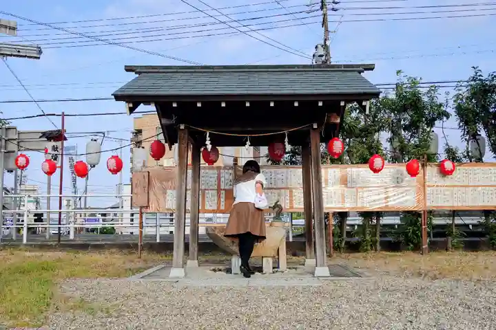 神明社(岩藤神明社)の手水舎