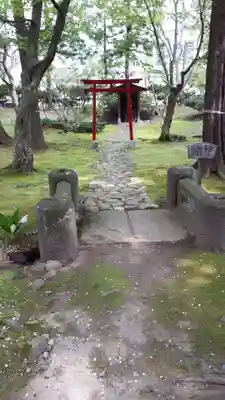 朝日神社(御薬園)の鳥居