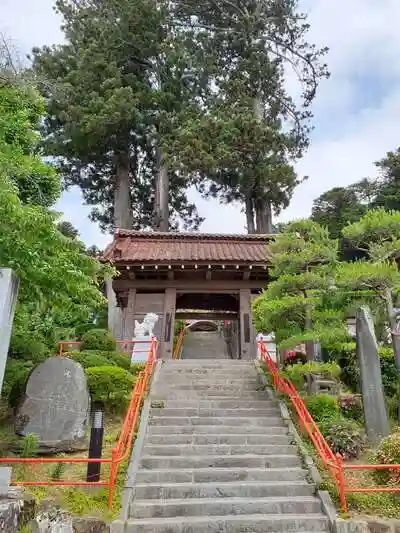 観音寺の山門