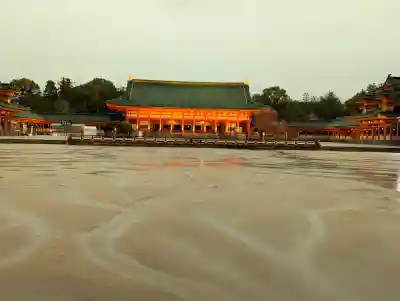 平安神宮の{uncategorized: "未分類", other: "その他", undefined: "問題あり", building: "その他建物", grave: "お墓", sacred_gate: "鳥居", guardian: "狛犬", statue: "像", buddha: "仏像", history: "歴史", nature: "自然", garden: "庭園", animal: "動物", pagoda: "塔", temizu: "手水舎", mountain_gate: "山門・神門", sanctuary: "本殿・本堂", subordinate: "末社・摂社", art: "芸術", scenery: "景色", jizo: "地蔵", ema: "絵馬", goshuin: "御朱印", omikuji: "おみくじ", items: "授与品その他", amulet: "お守り", goshuincho: "御朱印帳", eats: "食事", festival: "お祭り", votive_dance: "神楽", shichigosan: "七五三参", wedding: "結婚式", experience: "体験その他", initially: "初詣", around: "周辺", anti_infection: "感染症対策"}