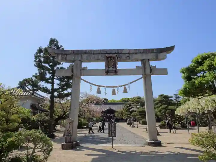 誉田八幡宮の鳥居