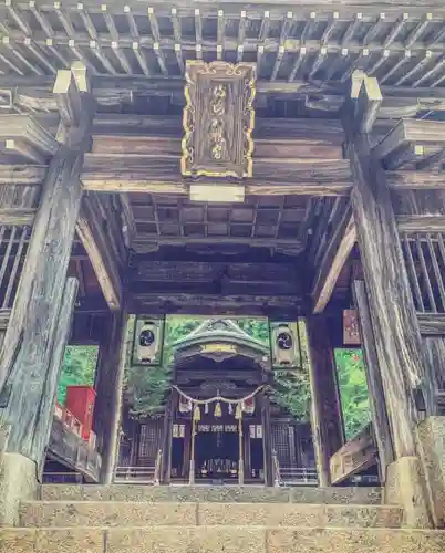 山﨑八幡宮の山門・神門