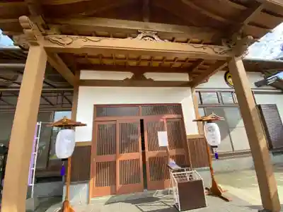 薩門山乘願寺の本殿・本堂