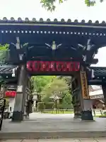 豊川稲荷東京別院の山門・神門