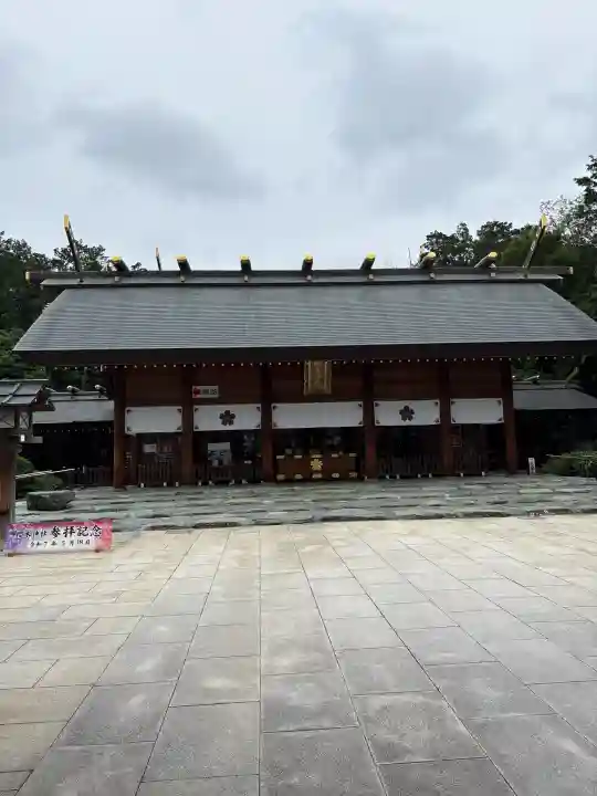 櫻木神社の{uncategorized: "未分類", other: "その他", undefined: "問題あり", building: "その他建物", grave: "お墓", sacred_gate: "鳥居", guardian: "狛犬", statue: "像", buddha: "仏像", history: "歴史", nature: "自然", garden: "庭園", animal: "動物", pagoda: "塔", temizu: "手水舎", mountain_gate: "山門・神門", sanctuary: "本殿・本堂", subordinate: "末社・摂社", art: "芸術", scenery: "景色", jizo: "地蔵", ema: "絵馬", goshuin: "御朱印", omikuji: "おみくじ", items: "授与品その他", amulet: "お守り", goshuincho: "御朱印帳", eats: "食事", festival: "お祭り", votive_dance: "神楽", shichigosan: "七五三参", wedding: "結婚式", experience: "体験その他", initially: "初詣", around: "周辺", anti_infection: "感染症対策"}