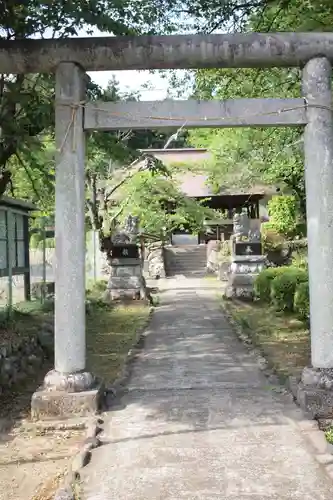 白髪神社の鳥居