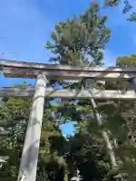 寒川神社の{uncategorized: "未分類", other: "その他", undefined: "問題あり", building: "その他建物", grave: "お墓", sacred_gate: "鳥居", guardian: "狛犬", statue: "像", buddha: "仏像", history: "歴史", nature: "自然", garden: "庭園", animal: "動物", pagoda: "塔", temizu: "手水舎", mountain_gate: "山門・神門", sanctuary: "本殿・本堂", subordinate: "末社・摂社", art: "芸術", scenery: "景色", jizo: "地蔵", ema: "絵馬", goshuin: "御朱印", omikuji: "おみくじ", items: "授与品その他", amulet: "お守り", goshuincho: "御朱印帳", eats: "食事", festival: "お祭り", votive_dance: "神楽", shichigosan: "七五三参", wedding: "結婚式", experience: "体験その他", initially: "初詣", around: "周辺", anti_infection: "感染症対策"}