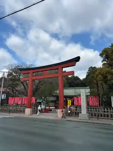 静岡浅間神社の{uncategorized: "未分類", other: "その他", undefined: "問題あり", building: "その他建物", grave: "お墓", sacred_gate: "鳥居", guardian: "狛犬", statue: "像", buddha: "仏像", history: "歴史", nature: "自然", garden: "庭園", animal: "動物", pagoda: "塔", temizu: "手水舎", mountain_gate: "山門・神門", sanctuary: "本殿・本堂", subordinate: "末社・摂社", art: "芸術", scenery: "景色", jizo: "地蔵", ema: "絵馬", goshuin: "御朱印", omikuji: "おみくじ", items: "授与品その他", amulet: "お守り", goshuincho: "御朱印帳", eats: "食事", festival: "お祭り", votive_dance: "神楽", shichigosan: "七五三参", wedding: "結婚式", experience: "体験その他", initially: "初詣", around: "周辺", anti_infection: "感染症対策"}