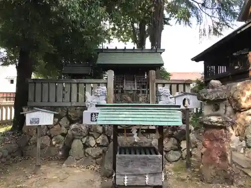 御井神社の末社