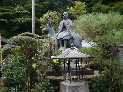 安養寺（立木観音）の像