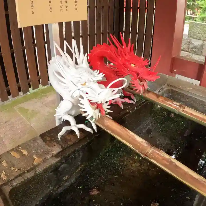 伊豆山神社の手水舎