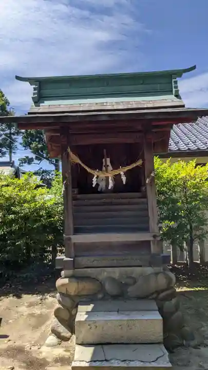 稲木神社(寄木町)の末社・摂社