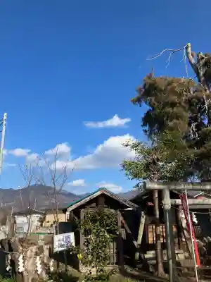 神武天皇遥拝殿の{uncategorized: "未分類", other: "その他", undefined: "問題あり", building: "その他建物", grave: "お墓", sacred_gate: "鳥居", guardian: "狛犬", statue: "像", buddha: "仏像", history: "歴史", nature: "自然", garden: "庭園", animal: "動物", pagoda: "塔", temizu: "手水舎", mountain_gate: "山門・神門", sanctuary: "本殿・本堂", subordinate: "末社・摂社", art: "芸術", scenery: "景色", jizo: "地蔵", ema: "絵馬", goshuin: "御朱印", omikuji: "おみくじ", items: "授与品その他", amulet: "お守り", goshuincho: "御朱印帳", eats: "食事", festival: "お祭り", votive_dance: "神楽", shichigosan: "七五三参", wedding: "結婚式", experience: "体験その他", initially: "初詣", around: "周辺", anti_infection: "感染症対策"}