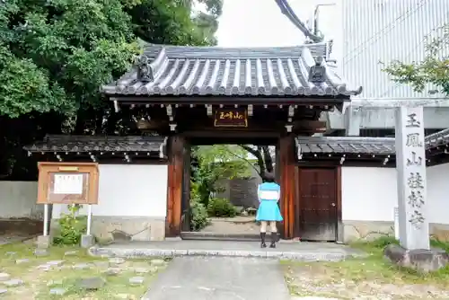 桂林寺の山門