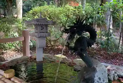 胡宮神社（敏満寺史跡）の手水舎
