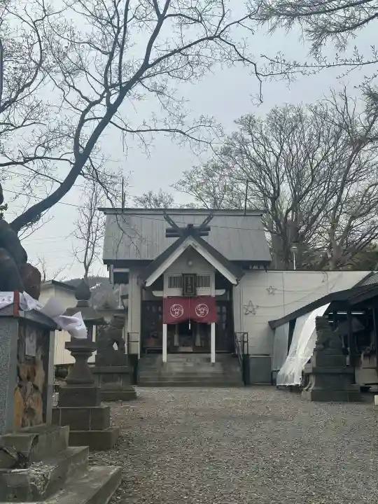 星置神社の{uncategorized: "未分類", other: "その他", undefined: "問題あり", building: "その他建物", grave: "お墓", sacred_gate: "鳥居", guardian: "狛犬", statue: "像", buddha: "仏像", history: "歴史", nature: "自然", garden: "庭園", animal: "動物", pagoda: "塔", temizu: "手水舎", mountain_gate: "山門・神門", sanctuary: "本殿・本堂", subordinate: "末社・摂社", art: "芸術", scenery: "景色", jizo: "地蔵", ema: "絵馬", goshuin: "御朱印", omikuji: "おみくじ", items: "授与品その他", amulet: "お守り", goshuincho: "御朱印帳", eats: "食事", festival: "お祭り", votive_dance: "神楽", shichigosan: "七五三参", wedding: "結婚式", experience: "体験その他", initially: "初詣", around: "周辺", anti_infection: "感染症対策"}