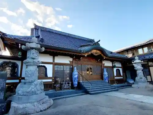 本栖寺の本殿・本堂