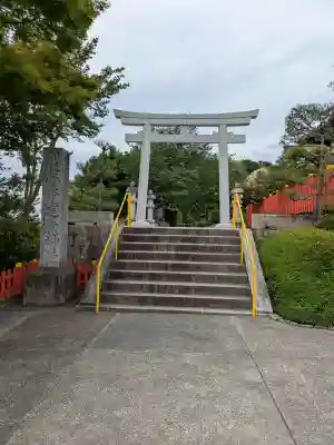 建勲神社の{uncategorized: "未分類", other: "その他", undefined: "問題あり", building: "その他建物", grave: "お墓", sacred_gate: "鳥居", guardian: "狛犬", statue: "像", buddha: "仏像", history: "歴史", nature: "自然", garden: "庭園", animal: "動物", pagoda: "塔", temizu: "手水舎", mountain_gate: "山門・神門", sanctuary: "本殿・本堂", subordinate: "末社・摂社", art: "芸術", scenery: "景色", jizo: "地蔵", ema: "絵馬", goshuin: "御朱印", omikuji: "おみくじ", items: "授与品その他", amulet: "お守り", goshuincho: "御朱印帳", eats: "食事", festival: "お祭り", votive_dance: "神楽", shichigosan: "七五三参", wedding: "結婚式", experience: "体験その他", initially: "初詣", around: "周辺", anti_infection: "感染症対策"}