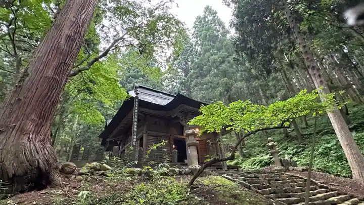 鳥越八幡神社(山形県)