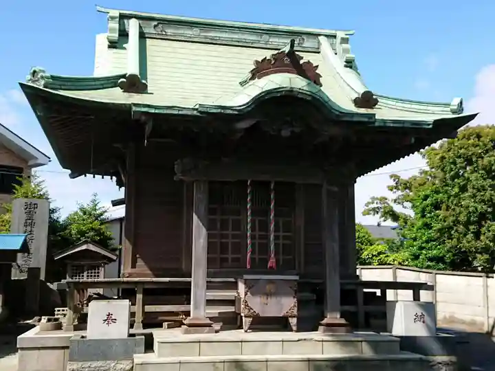 御霊神社の本殿・本堂