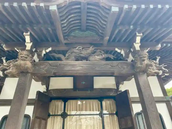 本寿寺の{uncategorized: "未分類", other: "その他", undefined: "問題あり", building: "その他建物", grave: "お墓", sacred_gate: "鳥居", guardian: "狛犬", statue: "像", buddha: "仏像", history: "歴史", nature: "自然", garden: "庭園", animal: "動物", pagoda: "塔", temizu: "手水舎", mountain_gate: "山門・神門", sanctuary: "本殿・本堂", subordinate: "末社・摂社", art: "芸術", scenery: "景色", jizo: "地蔵", ema: "絵馬", goshuin: "御朱印", omikuji: "おみくじ", items: "授与品その他", amulet: "お守り", goshuincho: "御朱印帳", eats: "食事", festival: "お祭り", votive_dance: "神楽", shichigosan: "七五三参", wedding: "結婚式", experience: "体験その他", initially: "初詣", around: "周辺", anti_infection: "感染症対策"}