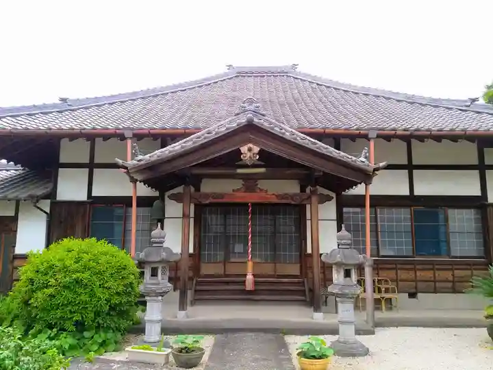 薬師寺の本殿・本堂