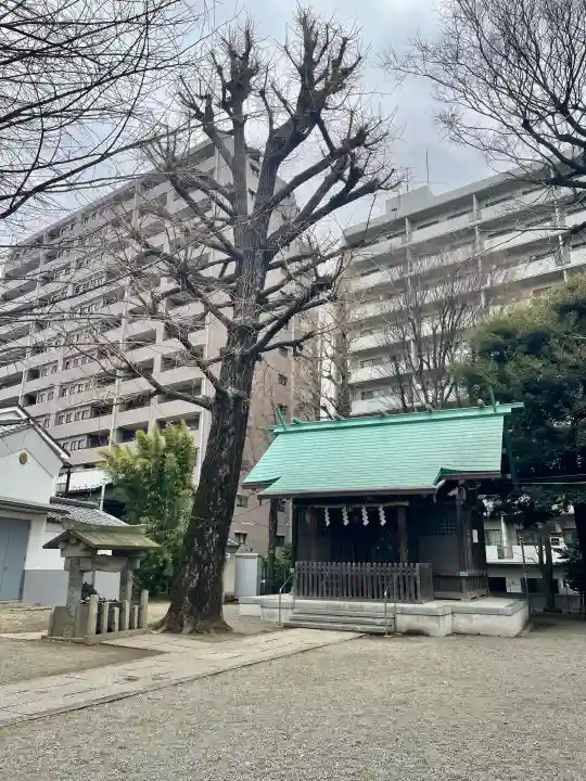 西早稲田天祖神社の{uncategorized: "未分類", other: "その他", undefined: "問題あり", building: "その他建物", grave: "お墓", sacred_gate: "鳥居", guardian: "狛犬", statue: "像", buddha: "仏像", history: "歴史", nature: "自然", garden: "庭園", animal: "動物", pagoda: "塔", temizu: "手水舎", mountain_gate: "山門・神門", sanctuary: "本殿・本堂", subordinate: "末社・摂社", art: "芸術", scenery: "景色", jizo: "地蔵", ema: "絵馬", goshuin: "御朱印", omikuji: "おみくじ", items: "授与品その他", amulet: "お守り", goshuincho: "御朱印帳", eats: "食事", festival: "お祭り", votive_dance: "神楽", shichigosan: "七五三参", wedding: "結婚式", experience: "体験その他", initially: "初詣", around: "周辺", anti_infection: "感染症対策"}