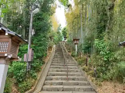  久延彦神社の{uncategorized: "未分類", other: "その他", undefined: "問題あり", building: "その他建物", grave: "お墓", sacred_gate: "鳥居", guardian: "狛犬", statue: "像", buddha: "仏像", history: "歴史", nature: "自然", garden: "庭園", animal: "動物", pagoda: "塔", temizu: "手水舎", mountain_gate: "山門・神門", sanctuary: "本殿・本堂", subordinate: "末社・摂社", art: "芸術", scenery: "景色", jizo: "地蔵", ema: "絵馬", goshuin: "御朱印", omikuji: "おみくじ", items: "授与品その他", amulet: "お守り", goshuincho: "御朱印帳", eats: "食事", festival: "お祭り", votive_dance: "神楽", shichigosan: "七五三参", wedding: "結婚式", experience: "体験その他", initially: "初詣", around: "周辺", anti_infection: "感染症対策"}