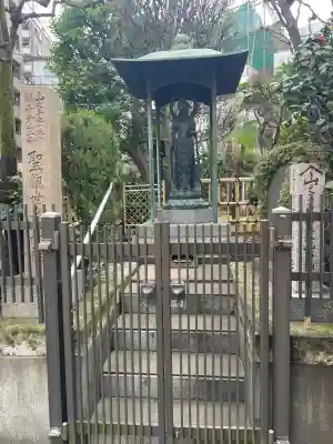 宗清寺の{uncategorized: "未分類", other: "その他", undefined: "問題あり", building: "その他建物", grave: "お墓", sacred_gate: "鳥居", guardian: "狛犬", statue: "像", buddha: "仏像", history: "歴史", nature: "自然", garden: "庭園", animal: "動物", pagoda: "塔", temizu: "手水舎", mountain_gate: "山門・神門", sanctuary: "本殿・本堂", subordinate: "末社・摂社", art: "芸術", scenery: "景色", jizo: "地蔵", ema: "絵馬", goshuin: "御朱印", omikuji: "おみくじ", items: "授与品その他", amulet: "お守り", goshuincho: "御朱印帳", eats: "食事", festival: "お祭り", votive_dance: "神楽", shichigosan: "七五三参", wedding: "結婚式", experience: "体験その他", initially: "初詣", around: "周辺", anti_infection: "感染症対策"}